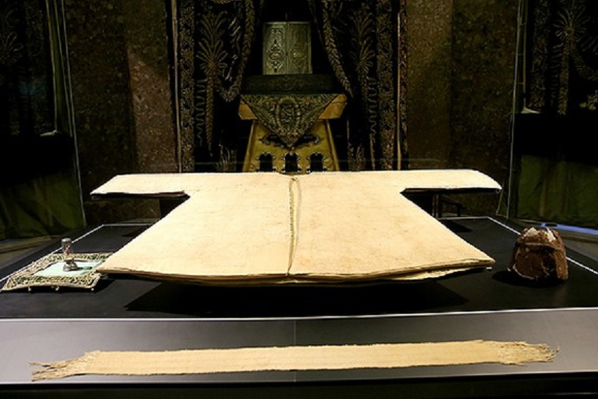 Hırka-i Şerif ziyarete açıldı