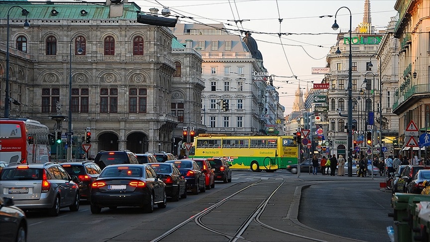 Avusturya’da aşırı hız yapan araçlara el konulacak
