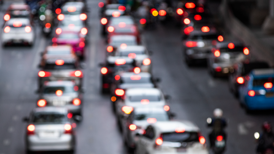 Trafiğin yoğun olduğu yerde hava daha kirli