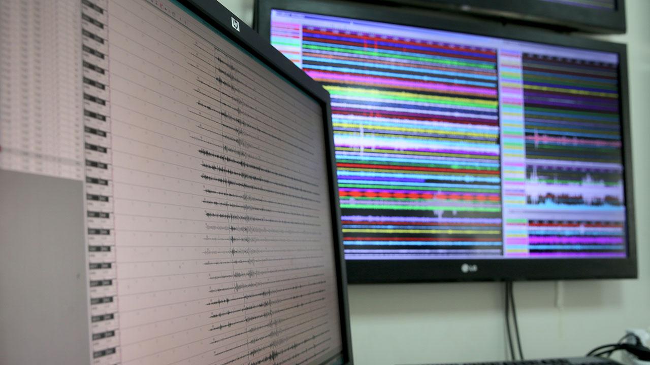 Balıkesir de 6,1 büyüklüğünde deprem