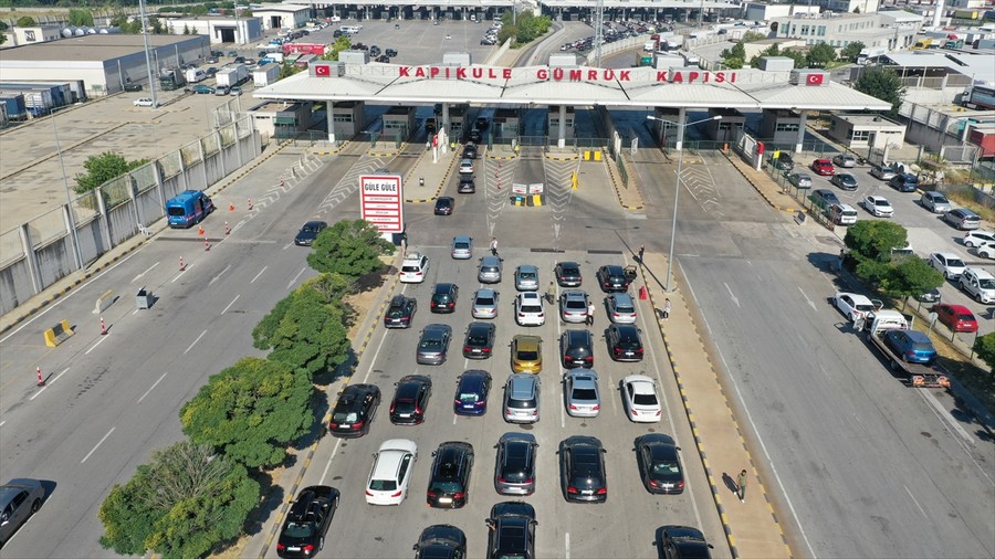 Gurbetçiler dönüş yolunda