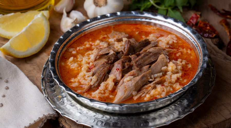 Gaziantep'in kış lezzetlerinden beyran damakları tatlandırıyor