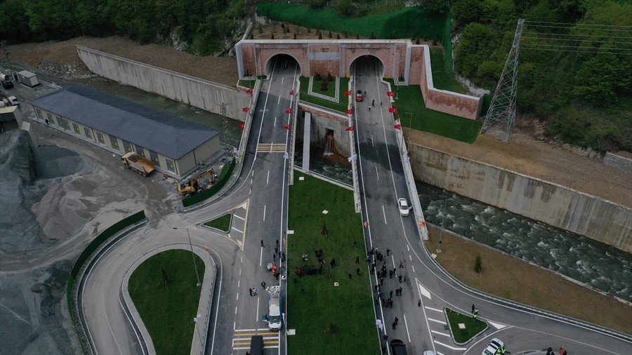 Yeni Zigana Tüneli hizmete girdi