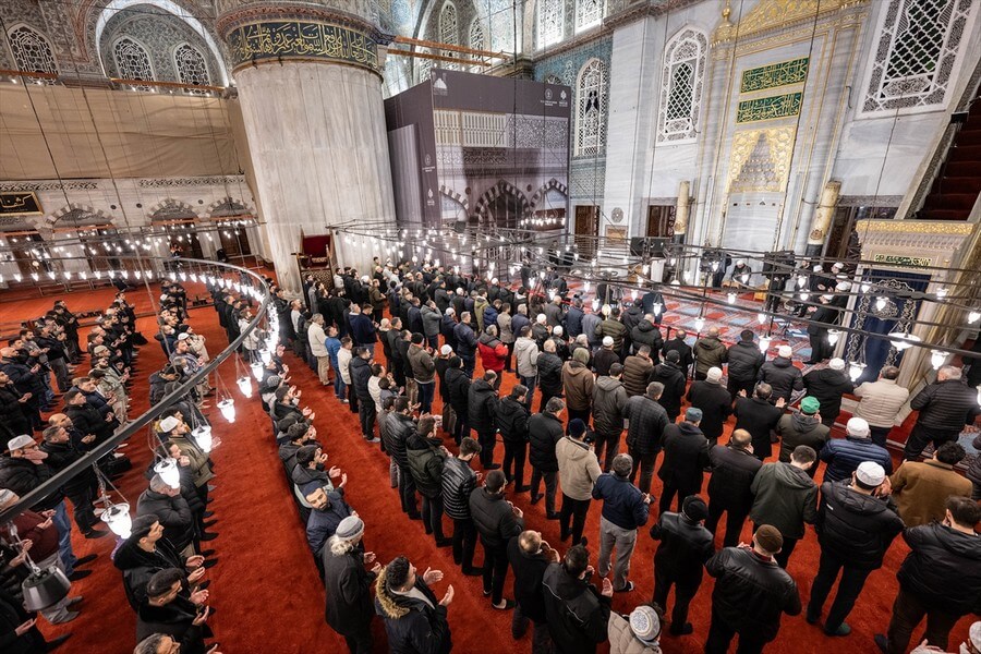 Regaib Kandili‘nde camiler dolup taştı