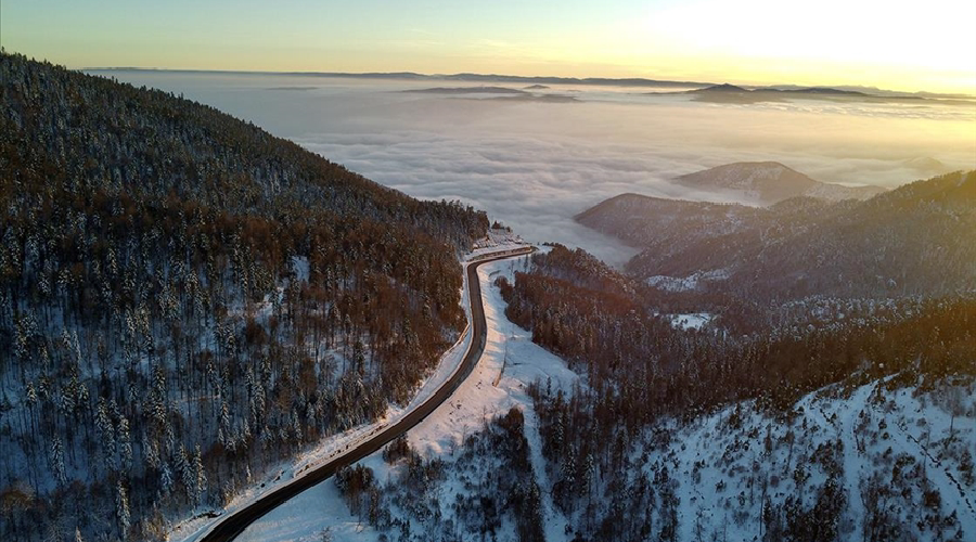­Çangal Dağı nda kar ve sis manzarası 