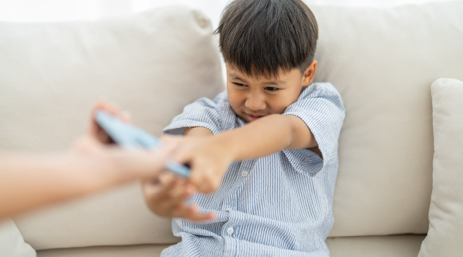 Çocuklar şiddeti dijital içeriklerden öğrenebiliyor