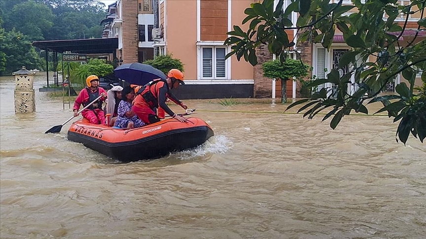 Güneydoğu Asya ülkelerinde şiddetli yağışlar etkili oluyor