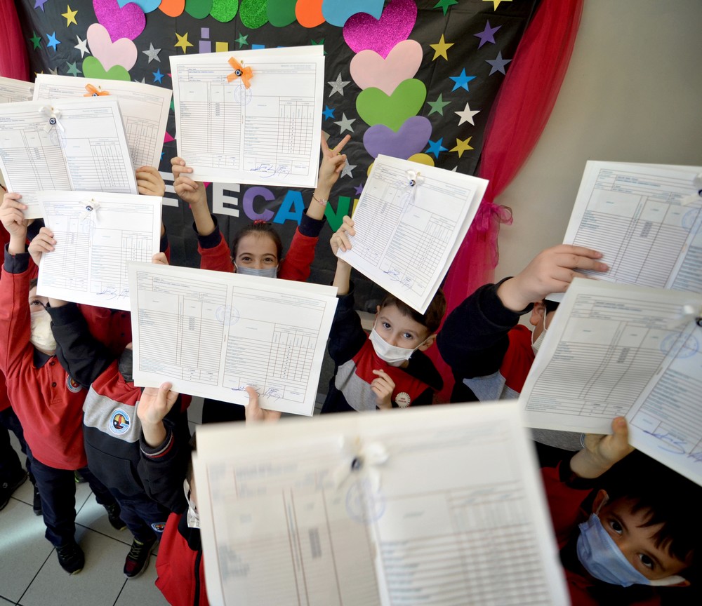 Okullarda karne heyecanı