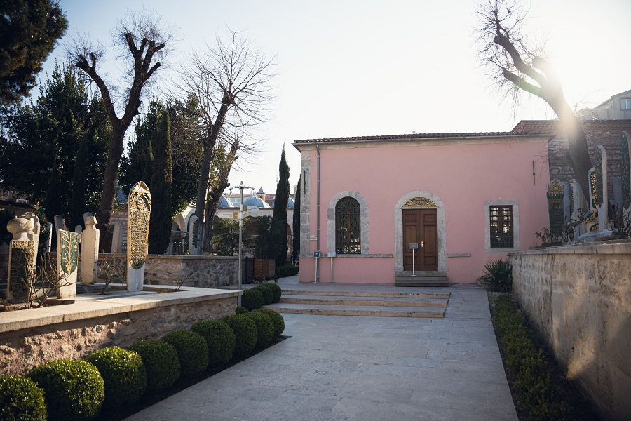 İstanbul’un kalbinde güzide bir mekan; Murad-ı Buhârî Tekkesi