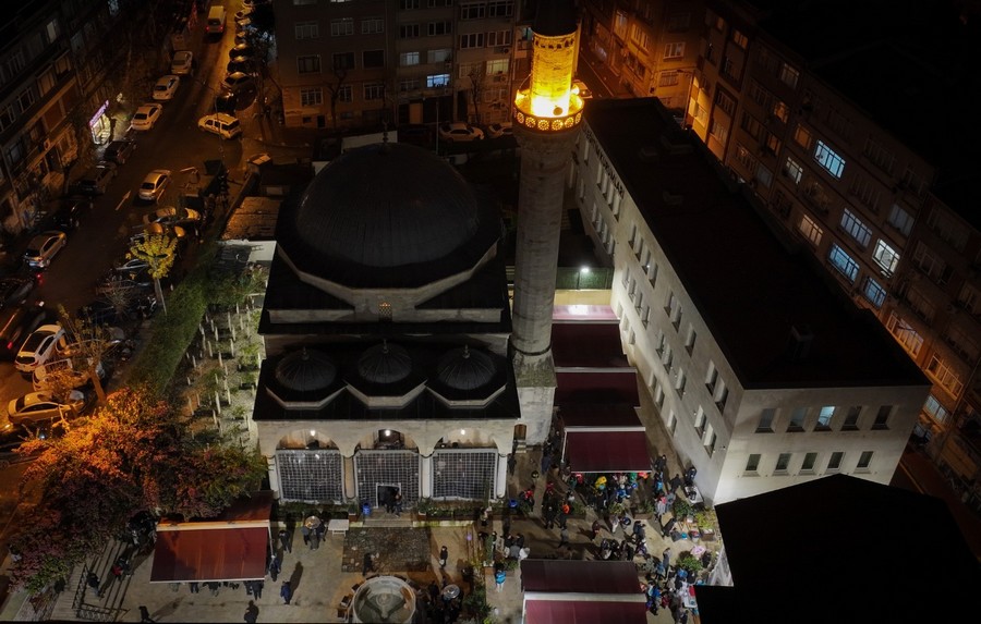 İskenderpaşa Camii’nde Regaib Kandili İdrak Edildi