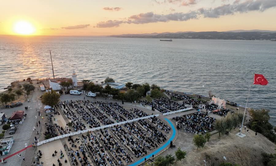 DOĞUŞ AZEBLER İşrak İbadeti Buluşması Binlerce Katılımcı ile Tamamlandı